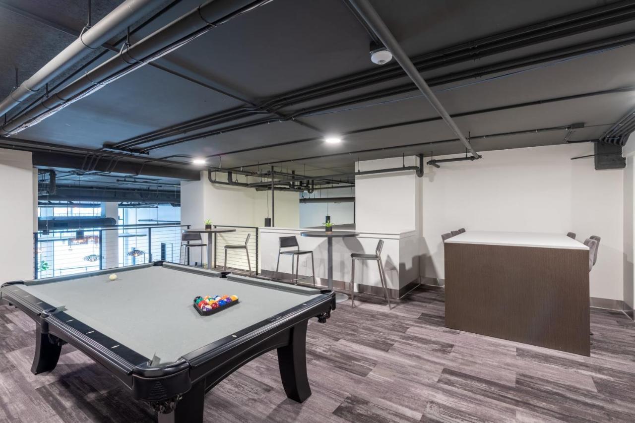 Flexhome Skywalk To Fiserv 1Br Apt U5 Милуоки Екстериор снимка