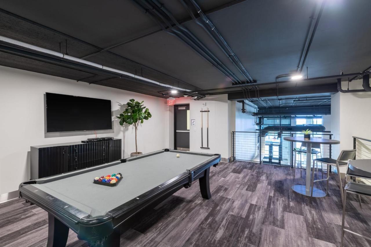 Flexhome Skywalk To Fiserv 1Br Apt U5 Милуоки Екстериор снимка