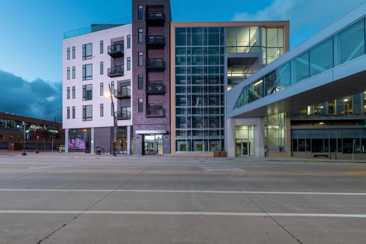 Flexhome Skywalk To Fiserv 1Br Apt U5 Милуоки Екстериор снимка