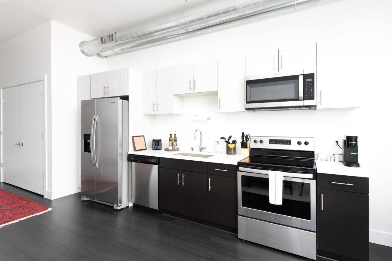 Flexhome Skywalk To Fiserv 1Br Apt U5 Милуоки Екстериор снимка