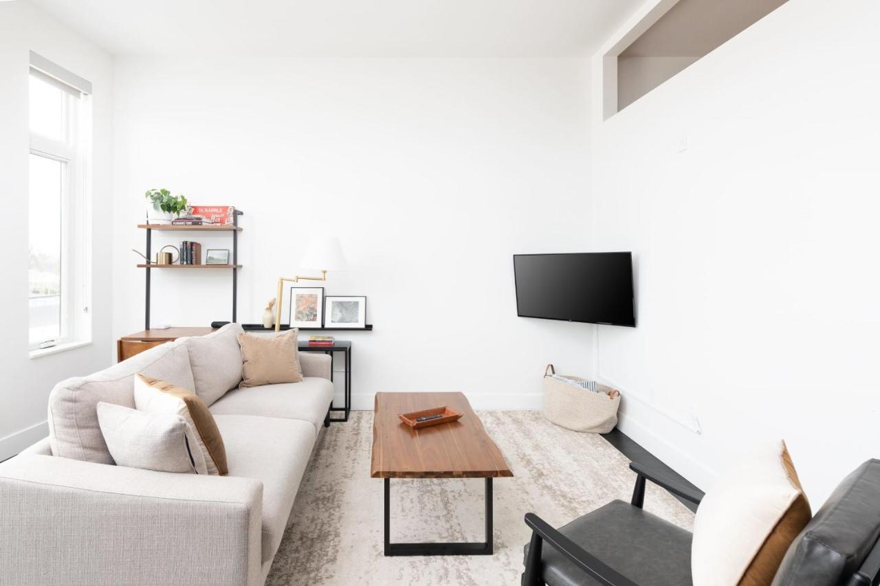 Flexhome Skywalk To Fiserv 1Br Apt U5 Милуоки Екстериор снимка