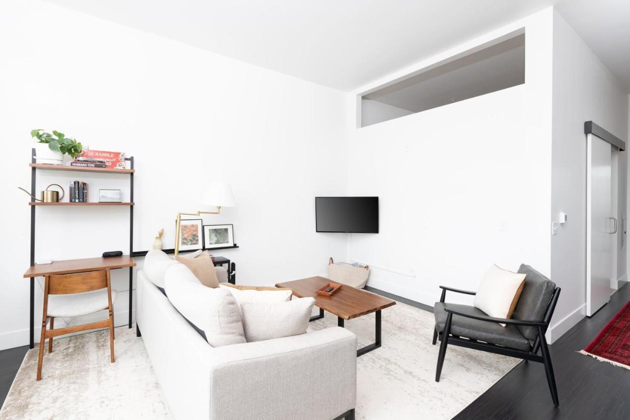 Flexhome Skywalk To Fiserv 1Br Apt U5 Милуоки Екстериор снимка