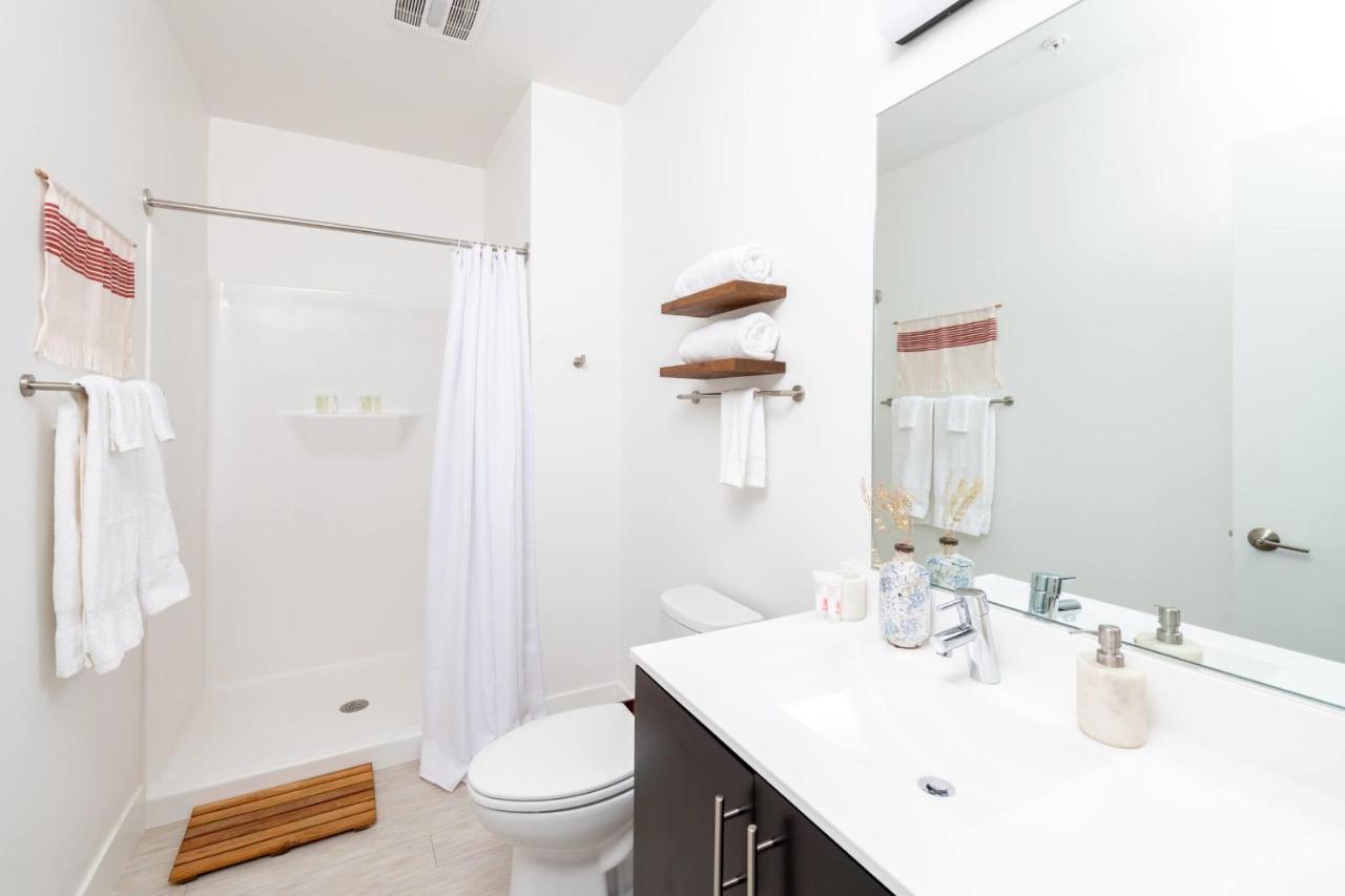 Flexhome Skywalk To Fiserv 1Br Apt U5 Милуоки Екстериор снимка